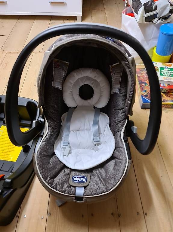 Seggiolini per auto: Maxi-Cosi CHICCO – Usato da SELZACH venduto da paolo83 2