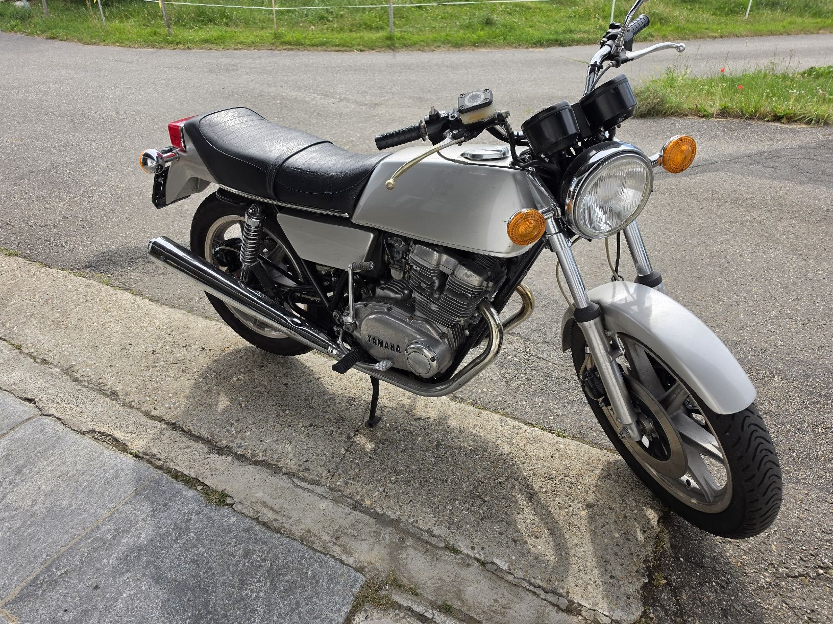 Yamaha Strasse: Yamaha 1H2 Veteran 27000km – Gebraucht aus Dürrenroth von ben_h8rx 3