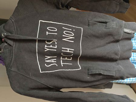 Pullover schwarz Grösse M und stofftasche