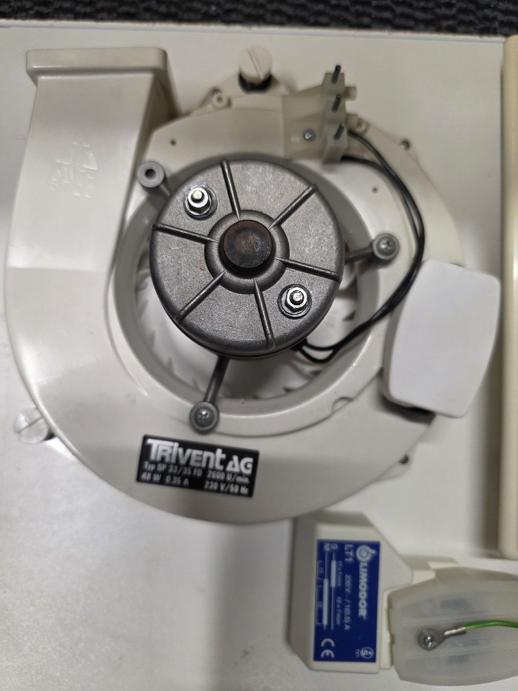 Ventilateurs: Trivent AG Ventilator mit Limodor LT1, gebraucht – D'occasion à Laufen par noosfer 1