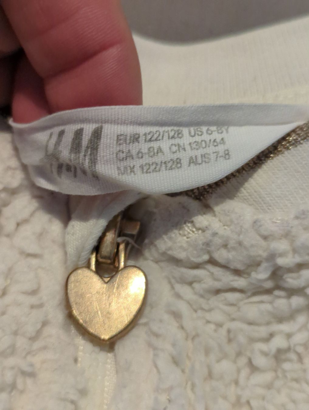 H&M Maglioni & Felpe: H&M Mädchen Pullower mit Zipper Gr. 122/128 – Usato da Eglisau venduto da raf_hn2x 4