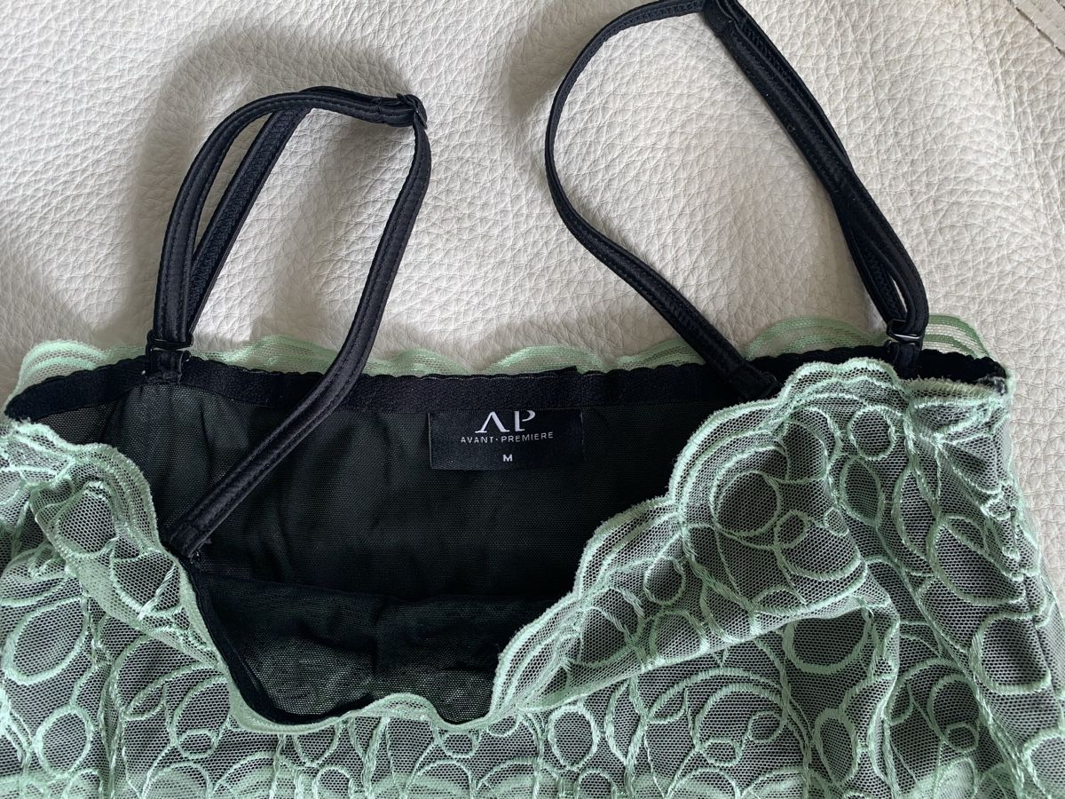 Avant Premiere Altra biancheria intima: Mintfarbenes Negligé aus Spitze, Grösse M - Top! – Usato da Teufen AR venduto da parazello 3
