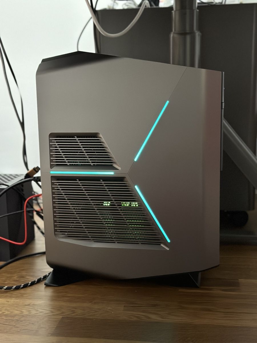 Alienware PCs: Alienware Aurora R6 – Gebraucht aus Glattpark(Opfikon) von  2