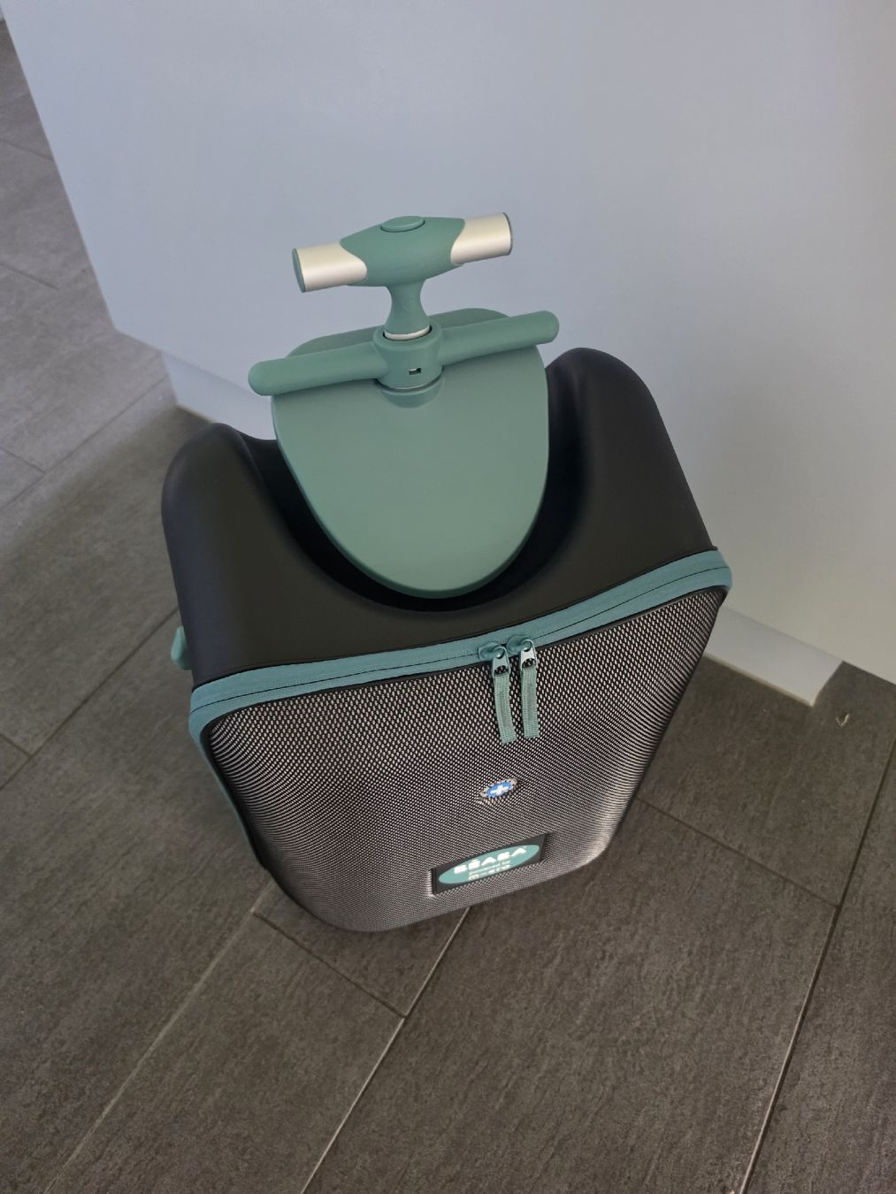 Micro Autres aviation: Beaba Reisekoffer mit Sitzmöhlichkeit – Neuf (Voir description) à Ebikon par lyl