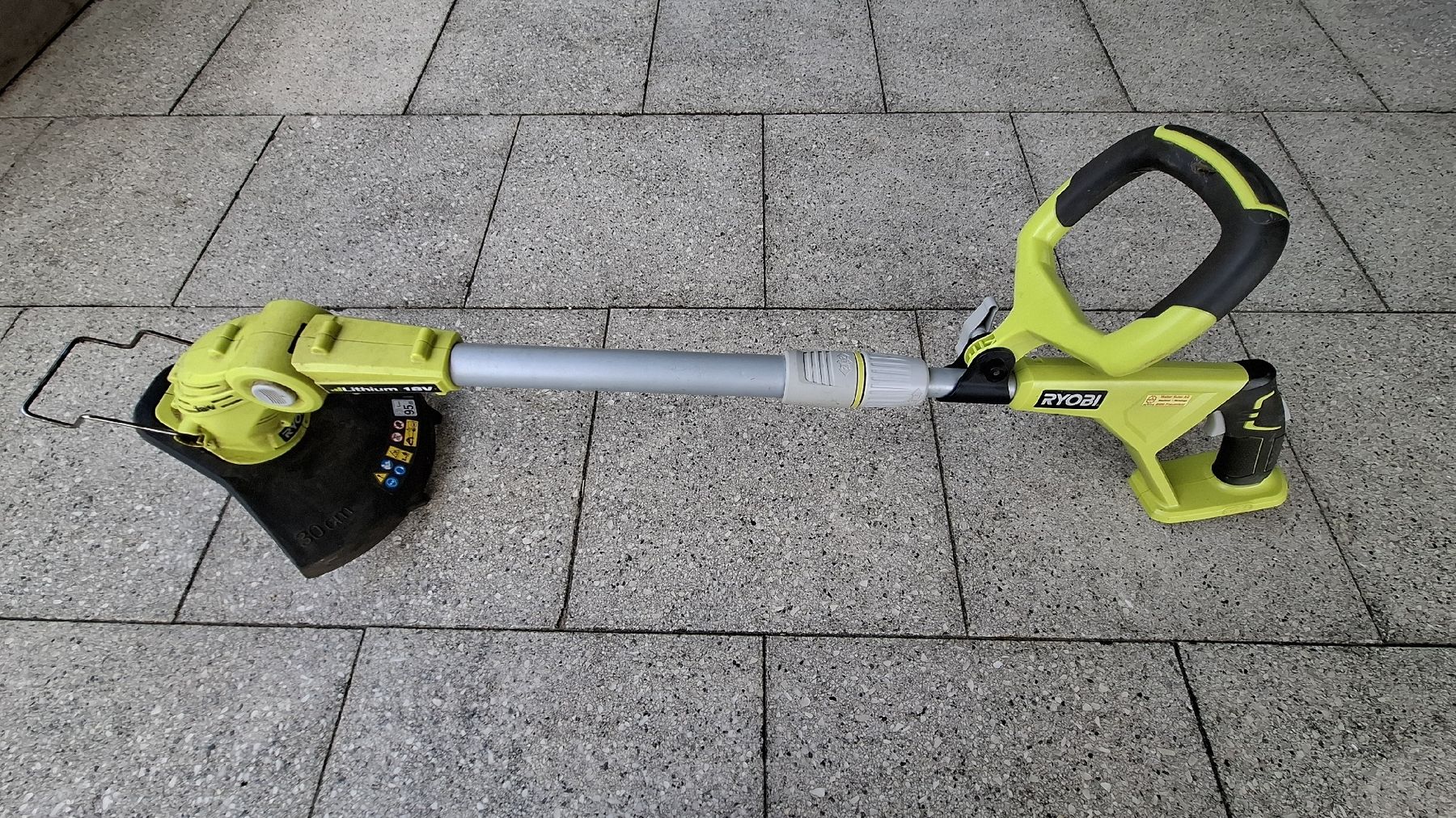 Ryobi Tutti gli attrezzi: Ryobi-Set: Rasentrimmer und Heckenschere – Usato da Neunkirch venduto da seahorse78
