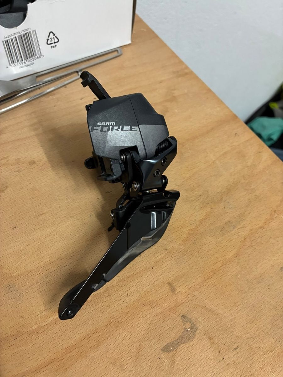 Pezzi di ricambio: Dérailleur avant 2x12v Sram Force – Usato da Evionnaz venduto da nin_c2qy