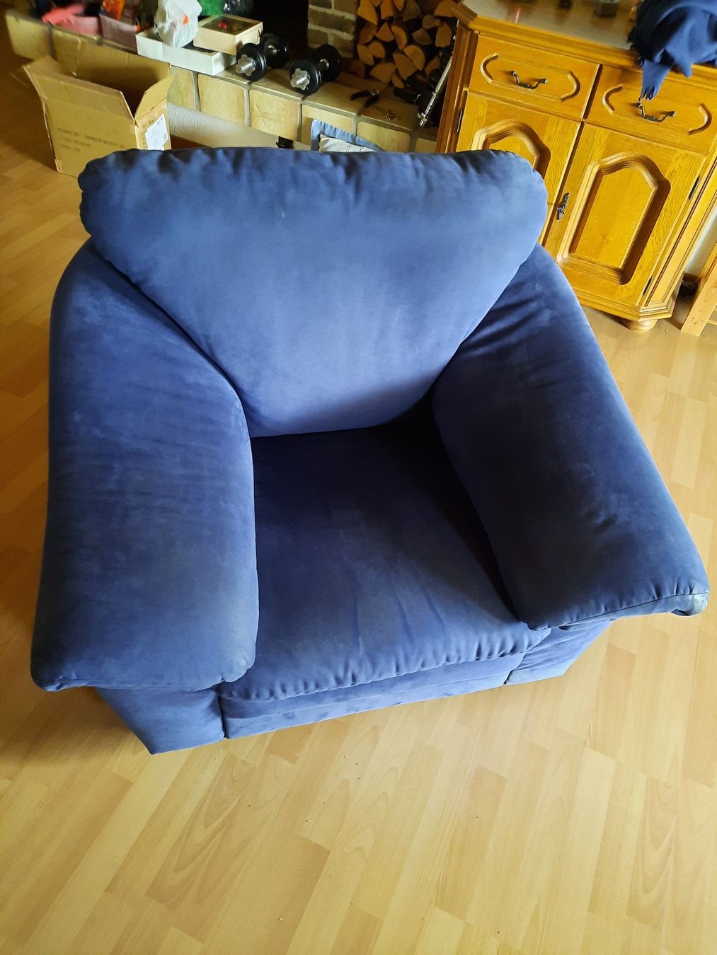 Poltrone: Sessel dunkelblau Alcantara mit Gebrauchsspuren – Usato da Kirchleerau venduto da pospets
