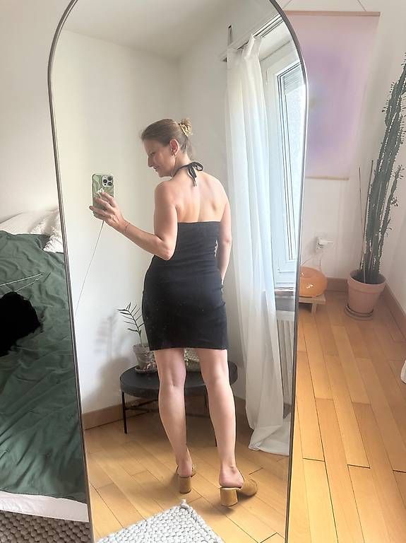 Kleider: Tolles Neckholder Strickkleid von UrbanClassics – Gebraucht aus Luzern von dariajenni 1