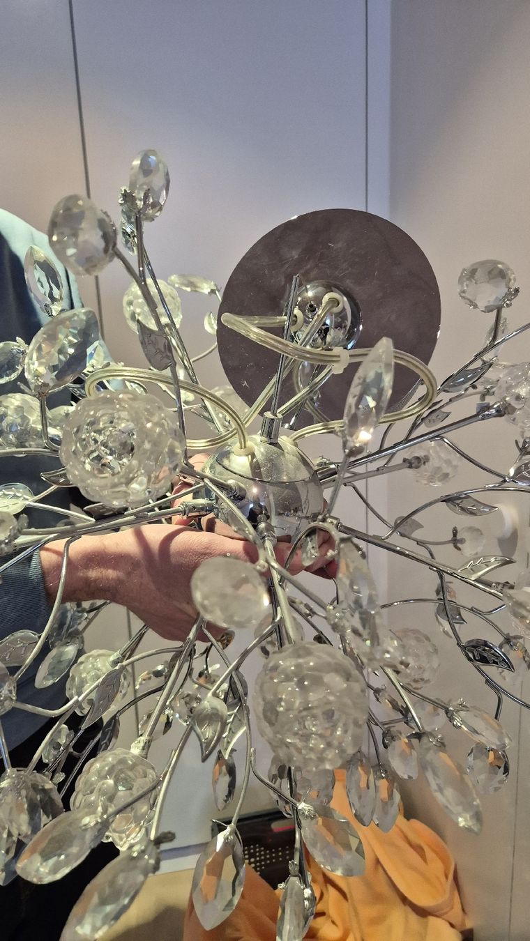 Kronleuchter & Deckenlampen: Kronleuchter, Ornamente aus Glas, ca 60cm Durchmesser – Gebraucht aus Wädenswil von frandzrh 4