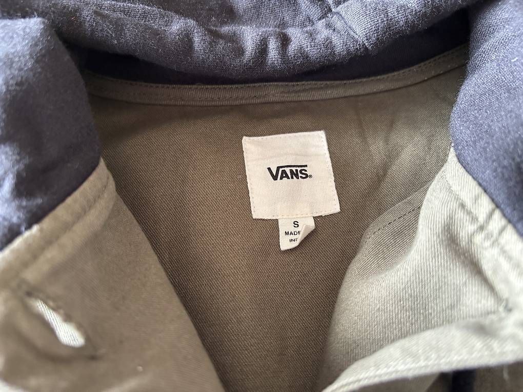Camicie: Vans Hemd mit Kapuze – Usato da Oberwil-Lieli venduto da kaj_ng8x 2