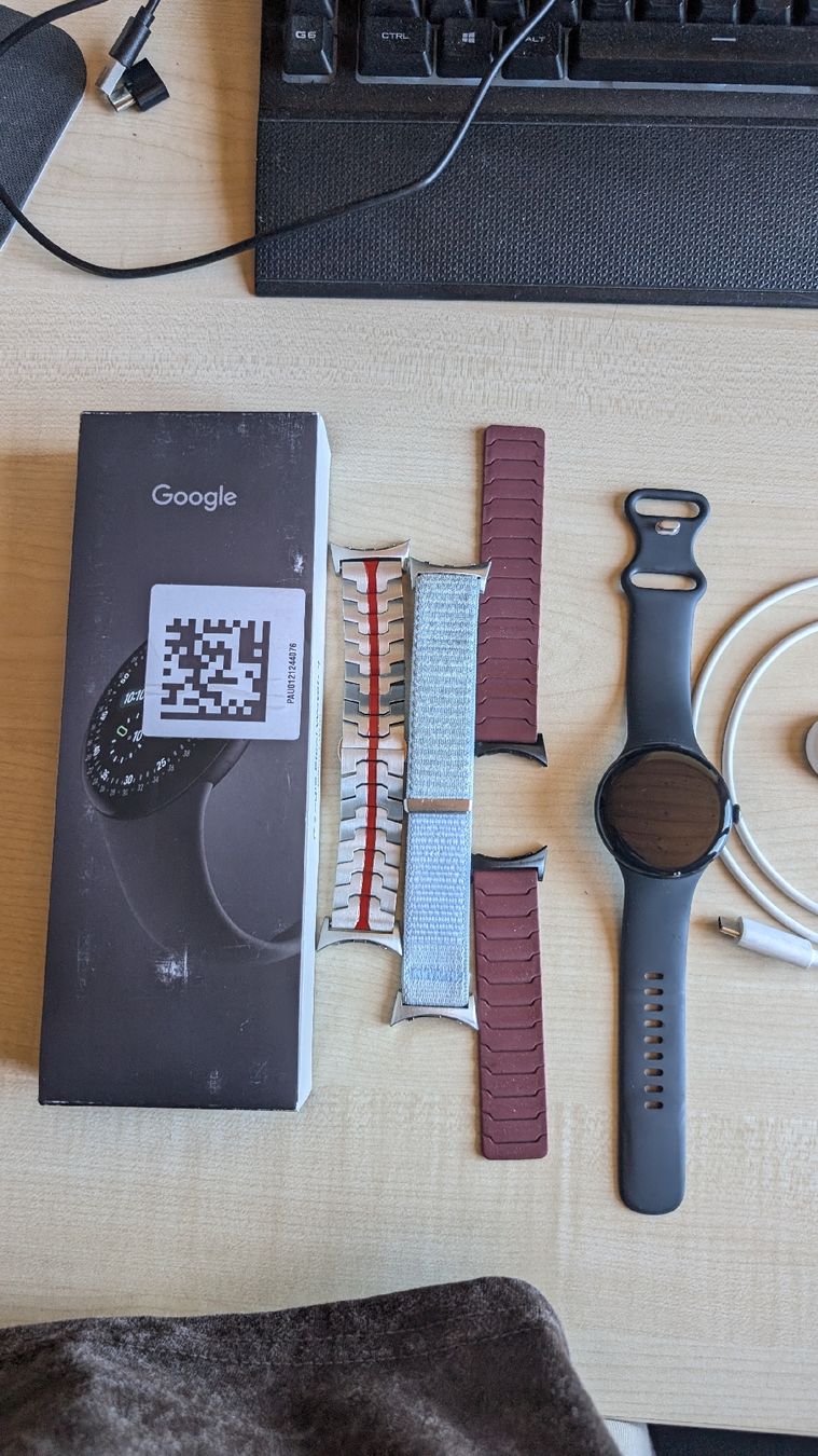 Google Smartwatch: Pixel Watch 4 45mm Wlan  – Nuovo (secondo la descrizione) da Mattwil venduto da raf_nwy2