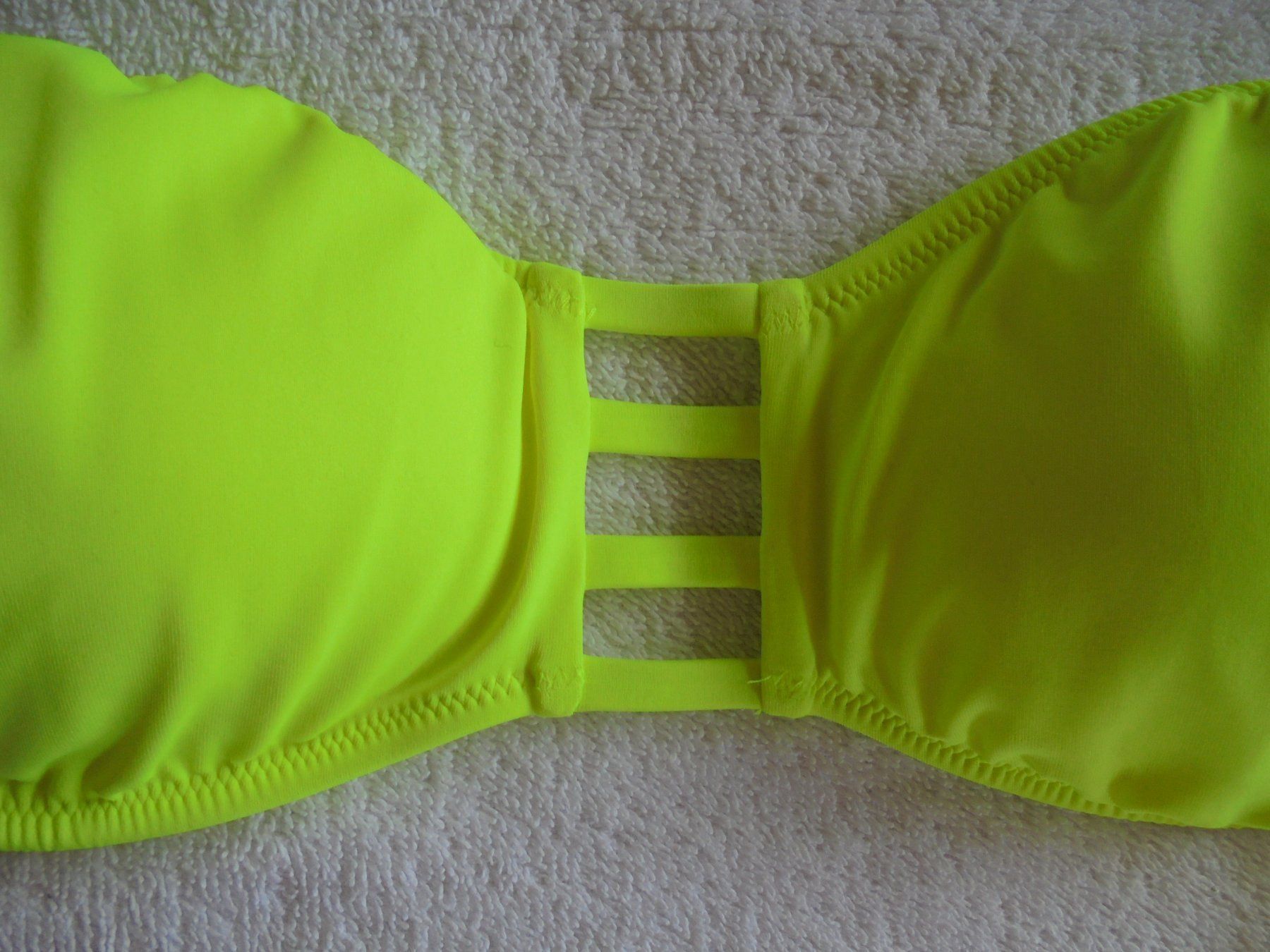 Victoria's Secret Costumi da bagno & Bikini: VICTORIA'S SECRET BIKINI-OBERTEIL GR. L – Nuovo e nell'imballaggio originale da Aarau Rohr venduto da PinkSchwein 1