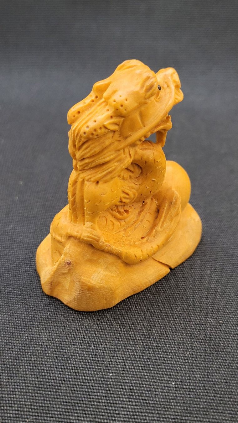 Figurines: Netsuke DRACHE signiert – D'occasion à Basel par spinne02 4