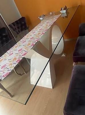 Tables: Glas-Esstisch mit modernem Design – D'occasion à Watt par kec_2lym