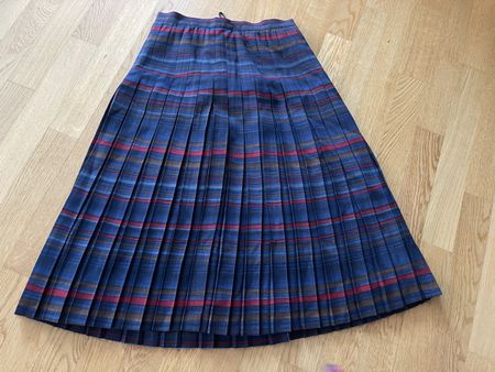 Rock Schicker Wolle Faltenrock Gr. 36 blau/rot gestreift