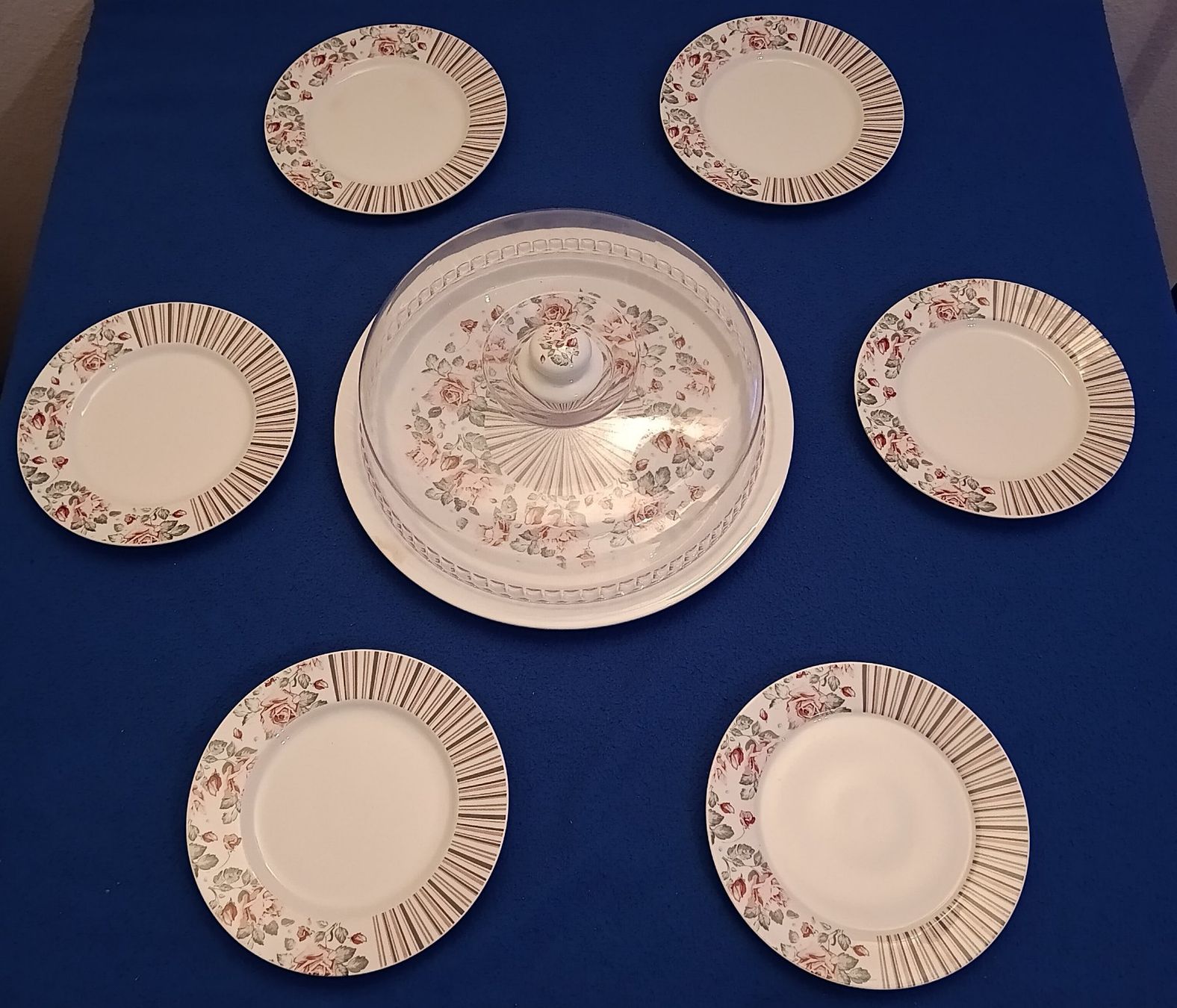Set di piatti: Kuchen Set – Usato da Basel venduto da Mippo131