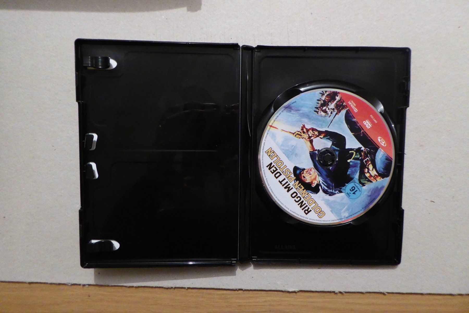 Tutti i DVDs: DVD Ringo mit den goldenen Pistolen – Usato da Allschwil venduto da Summelsarium 3