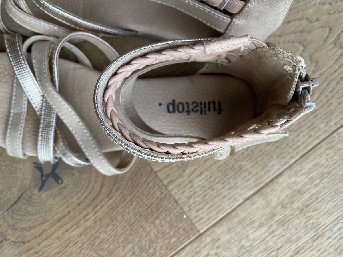Scarpe per ragazze: Sandalen "Fullstop" Grösse 32, Mädchen – Usato da Watt venduto da yaelD 1