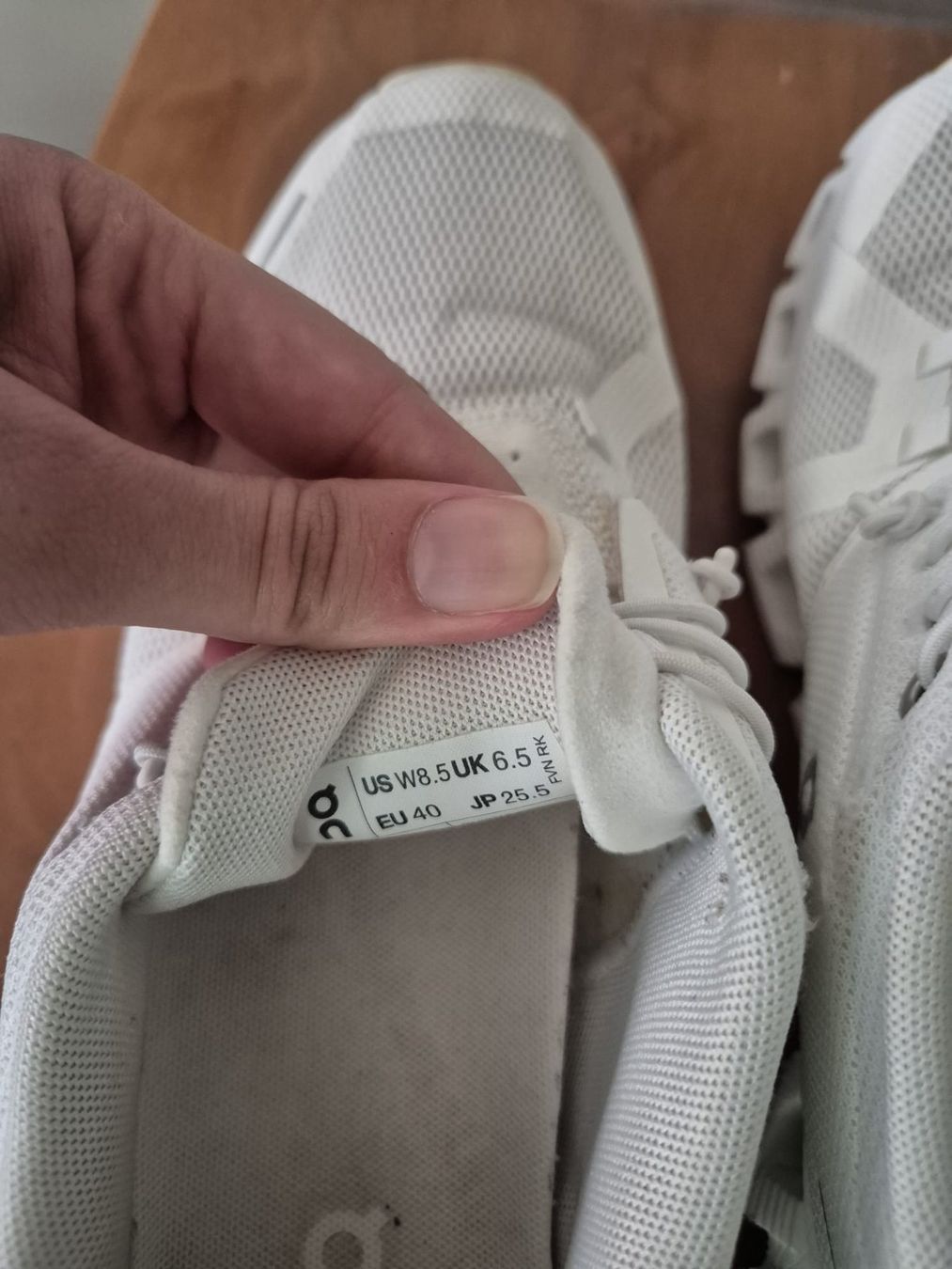 On Chaussures hommes: ON Sneaker schuhe 40 – D'occasion à Zug par don_t8jm 2