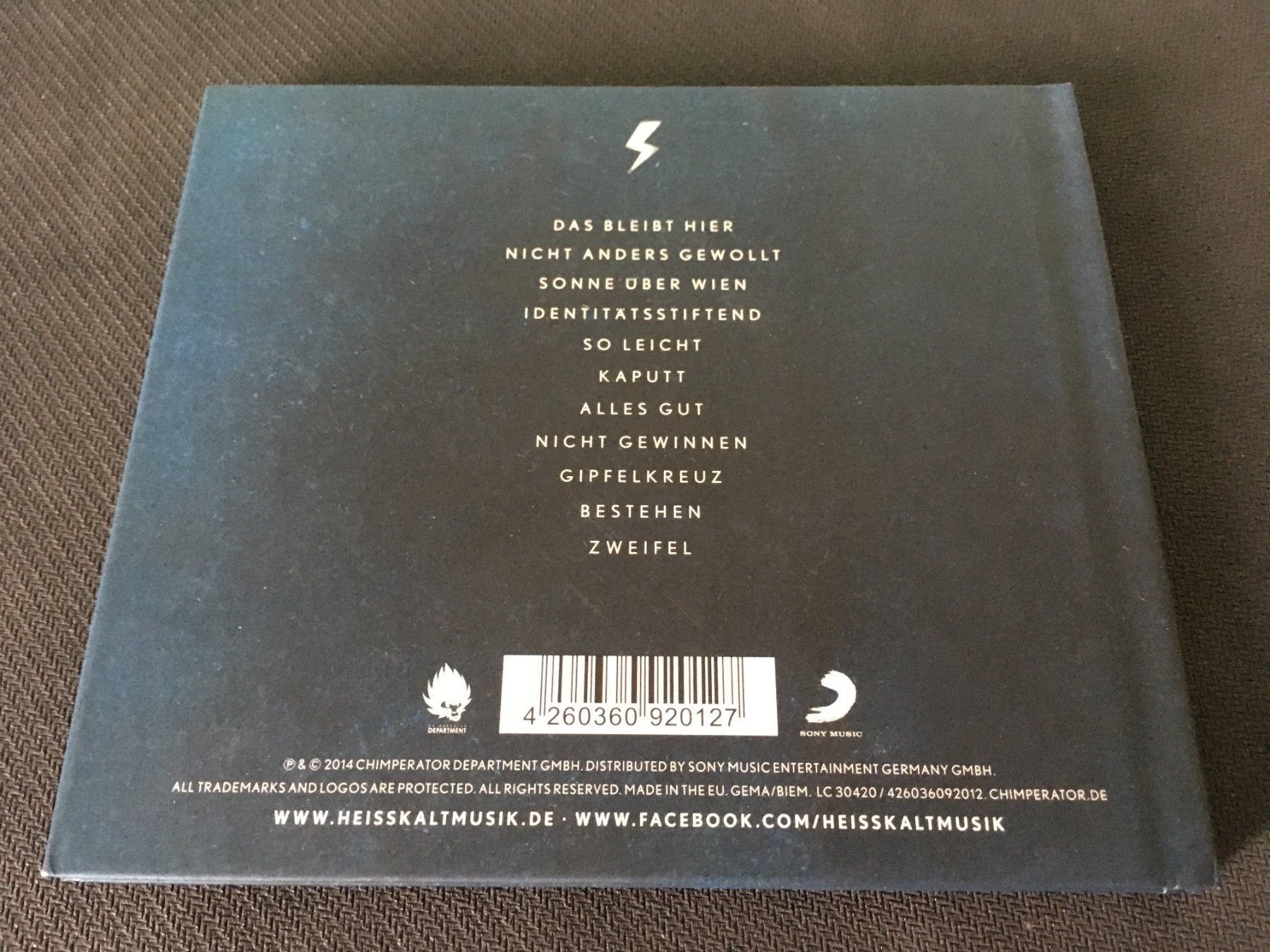 CD: Heisskalt - Vom Stehen und Fallen -CD- Digipak – Usato da St.Gallen venduto da MedienJoe 1