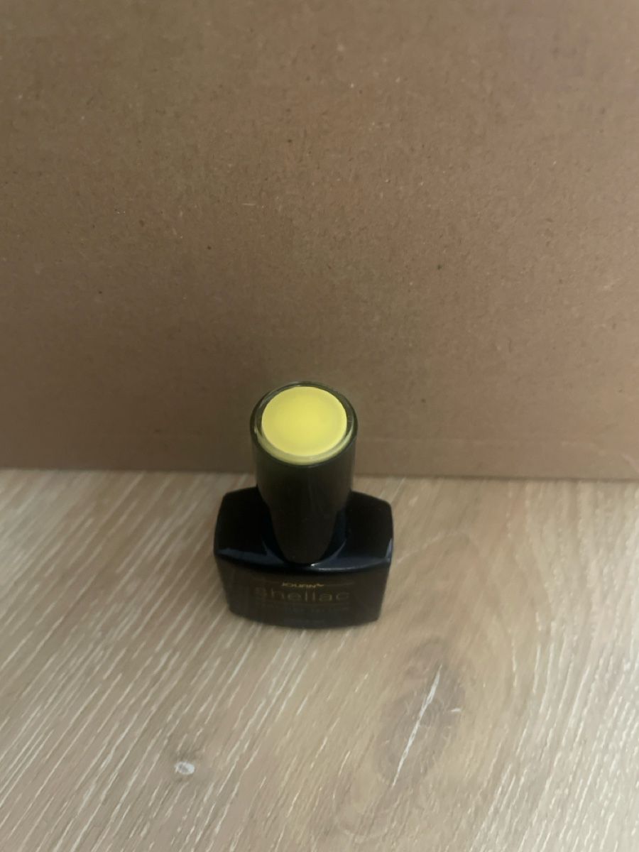 Smalto per unghie: Jolifin Laveni Shellac – Usato da Jonschwil venduto da sab_5gmn