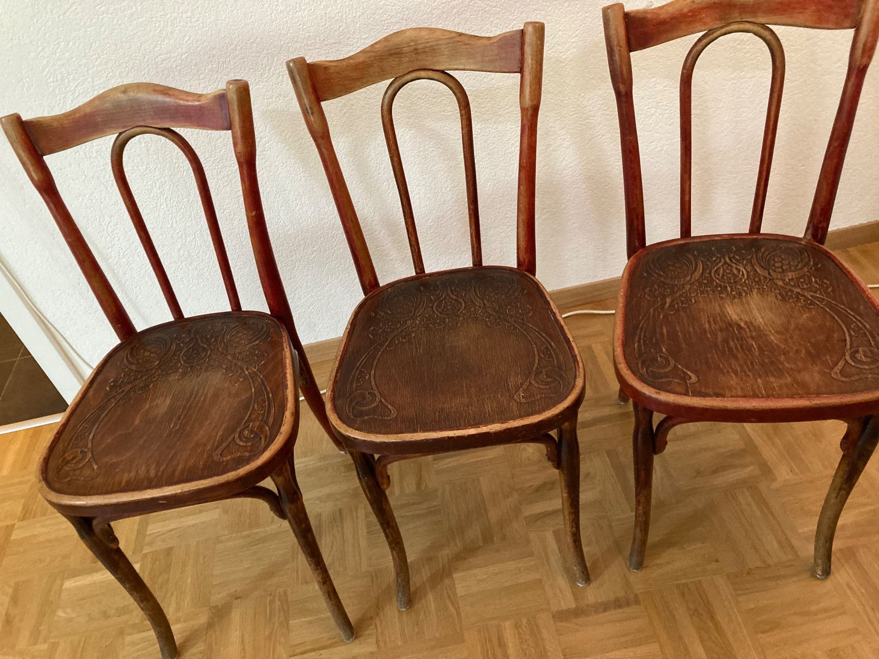 Stühle: 9 Bugholzstühle, J.J. Kohn, Wien – Gebraucht aus Thalwil von jea_cdm8 4
