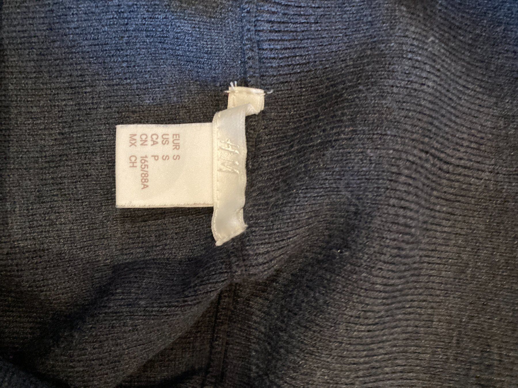 H&M Pullover & Sweatshirts: H&M Pullover Grau Grösse S – Gebraucht aus Saas-Grund von rau_tn8j 2