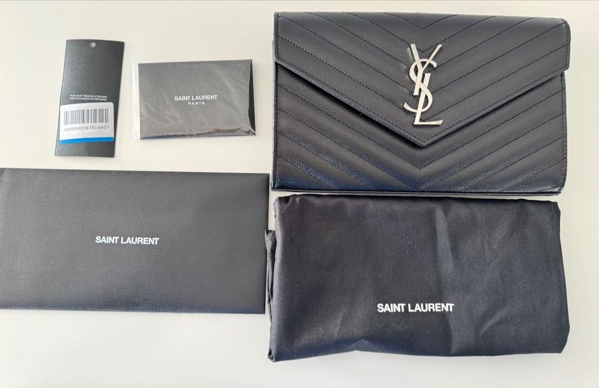 Saint Laurent Borse da donna: Saint Laurent Tasche – Nuovo e nell'imballaggio originale da Unterägeri venduto da san_6qcx 6