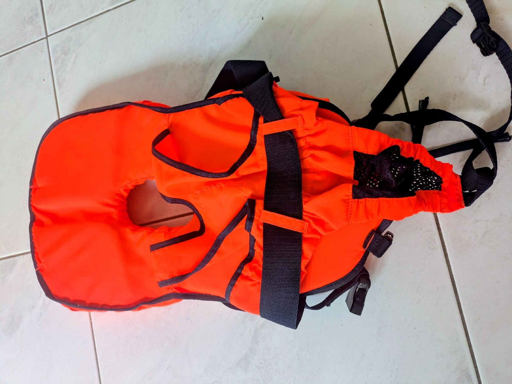 Helly Hansen Giubbotti di salvataggio: Helly Hansen Rettungsweste 5 -15 Kilo / ISO 12402-4 – Usato da Bern venduto da rabbido 3