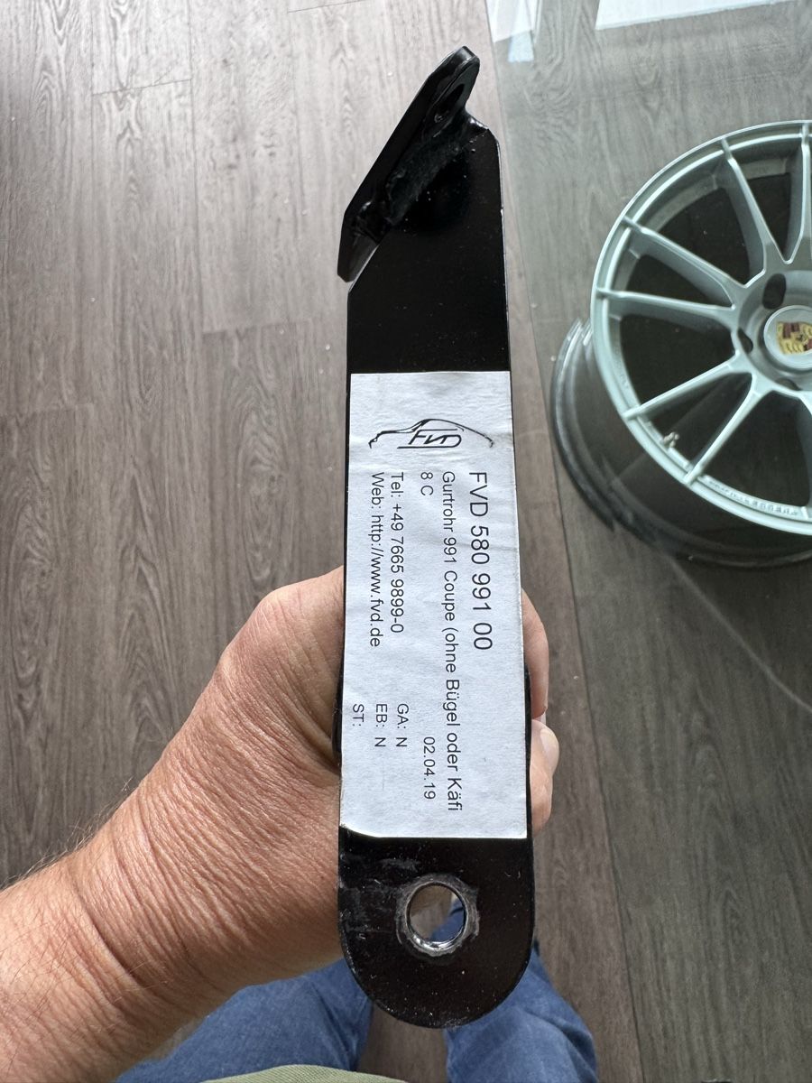 Porsche Accessori per altri veicoli: Gurtrohr Porsche 911 991 – Usato da Hünenberg venduto da chrisjuerg