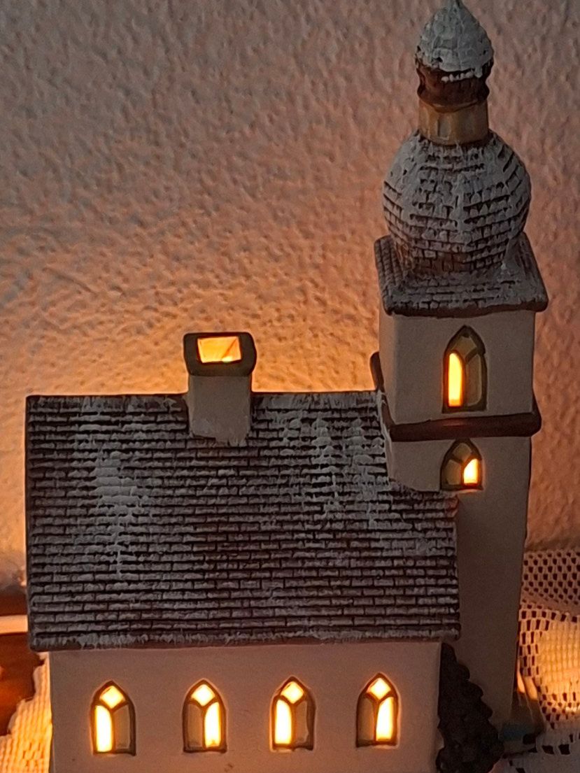 Tutte le decorazioni: Wunderschöne Kirche mit elektrischer Beleuchtung TOP – Nuovo (secondo la descrizione) da Eiken venduto da waylady03 2