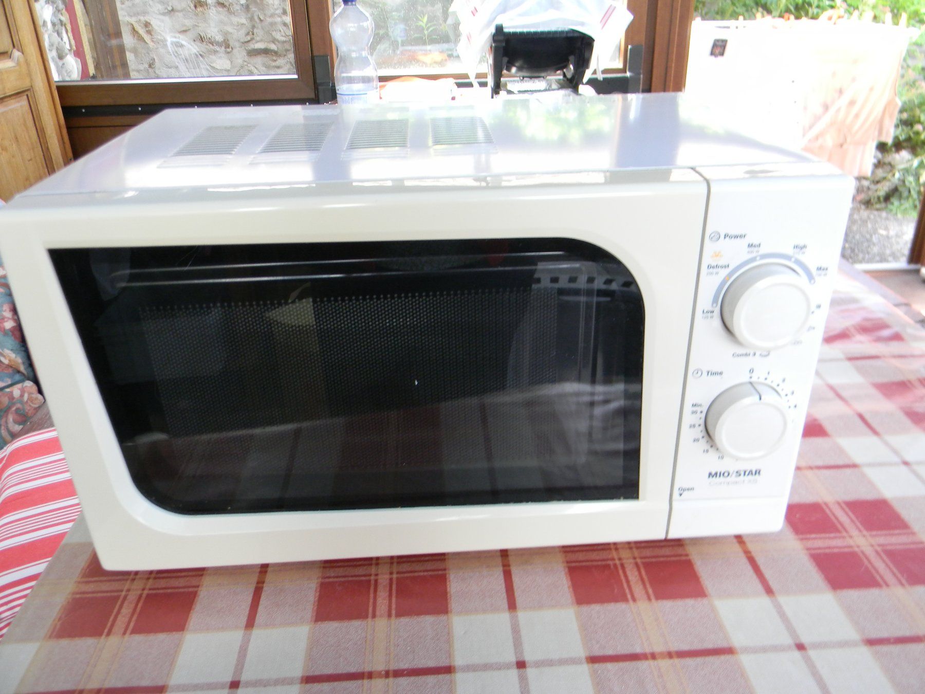 Mio Star Forni: four à micro-ondes Mio Star Compact XS – Usato da Bournens venduto da monique048