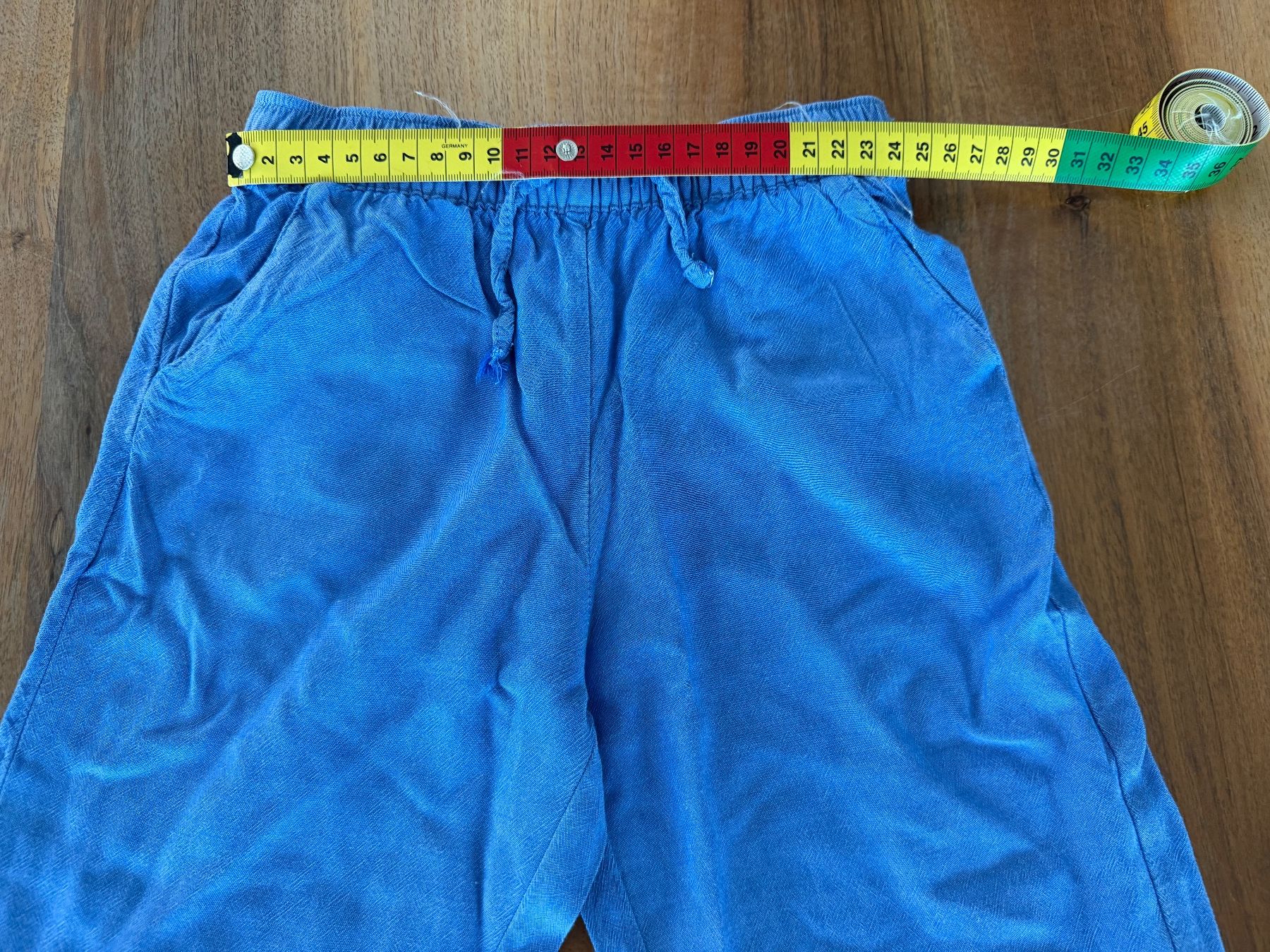 H&M Hosen: Hose von H&M, Grösse 110 – Neu (gemäss Beschreibung) aus Haslen AI von s176 3