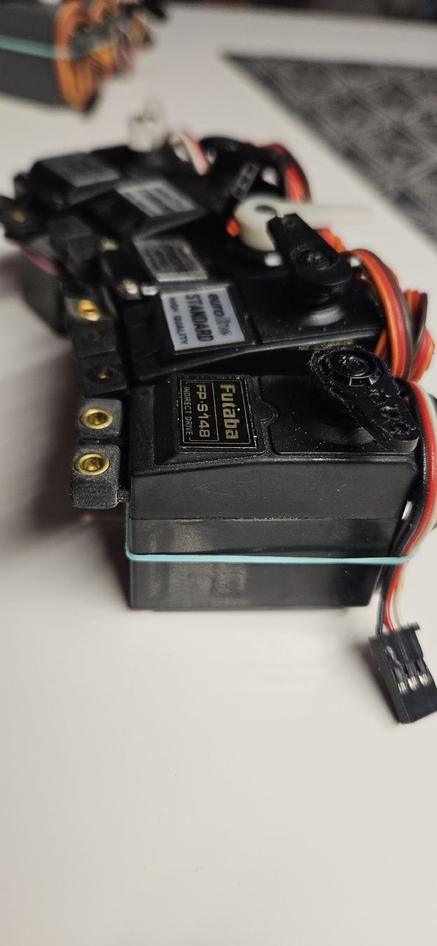 Modellismo RC: Lot 3 de servos divers (digit.) – Usato da Bure venduto da cla_sk6s 2