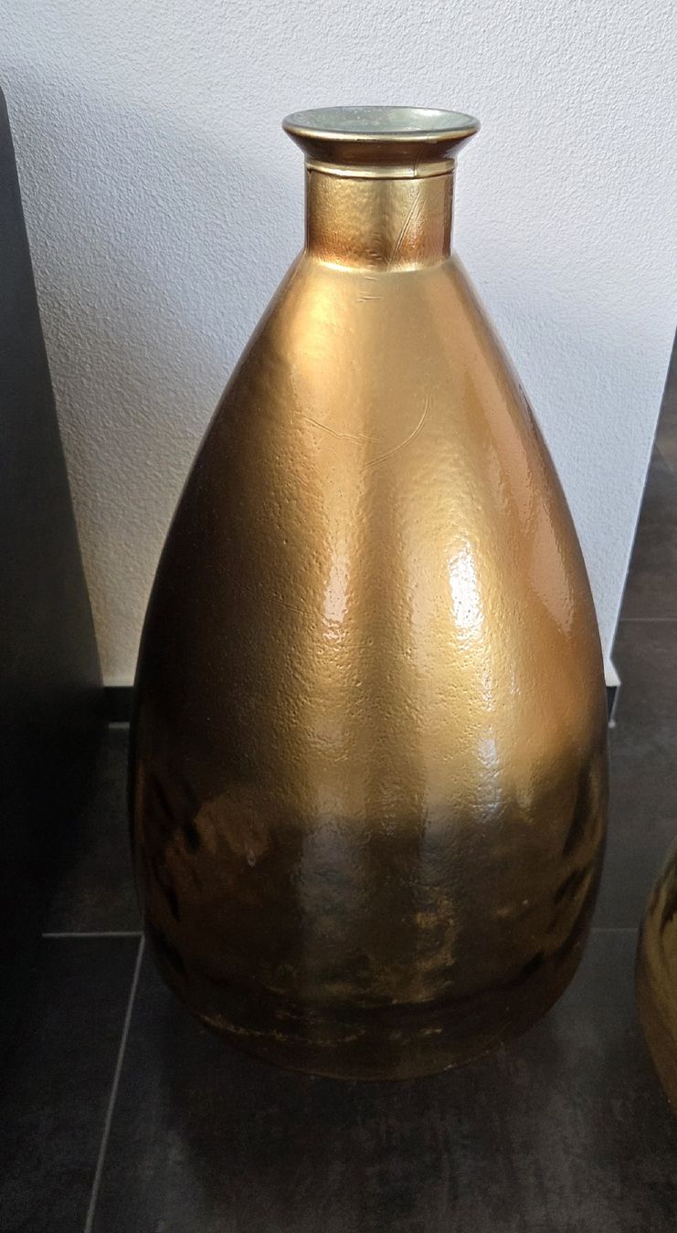 Vasi & Recipienti: Zwei Design Vasen in Gold – Usato da Beinwil am See venduto da gabipetrovay 2