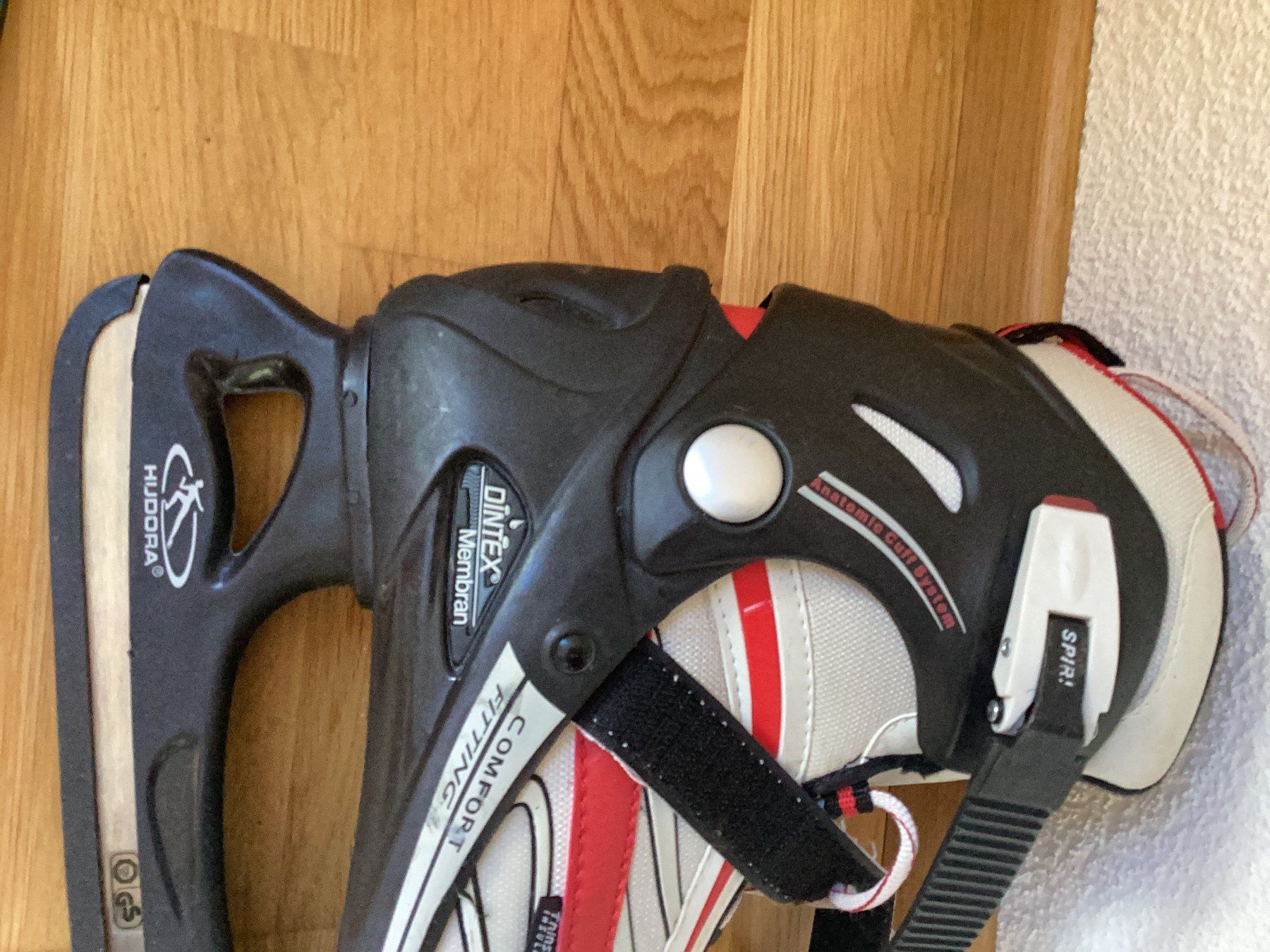 Schlittschuhe: Schlittschuhe – Gebraucht aus Wettingen von F.Buergisser 4