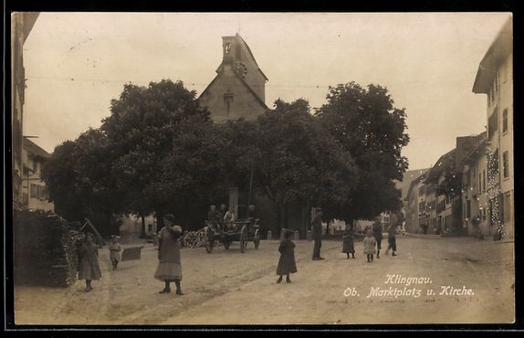 Cartoline postali: AK Klingnau, Ob. Marktplatz und Kirche – Usato da Berlin venduto da bartko-reher