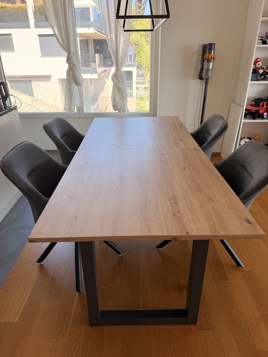 Livique Set de table et chaises: Esstisch inkl. 4 Stühle – D'occasion à Eschenbach SG par joe_k92x