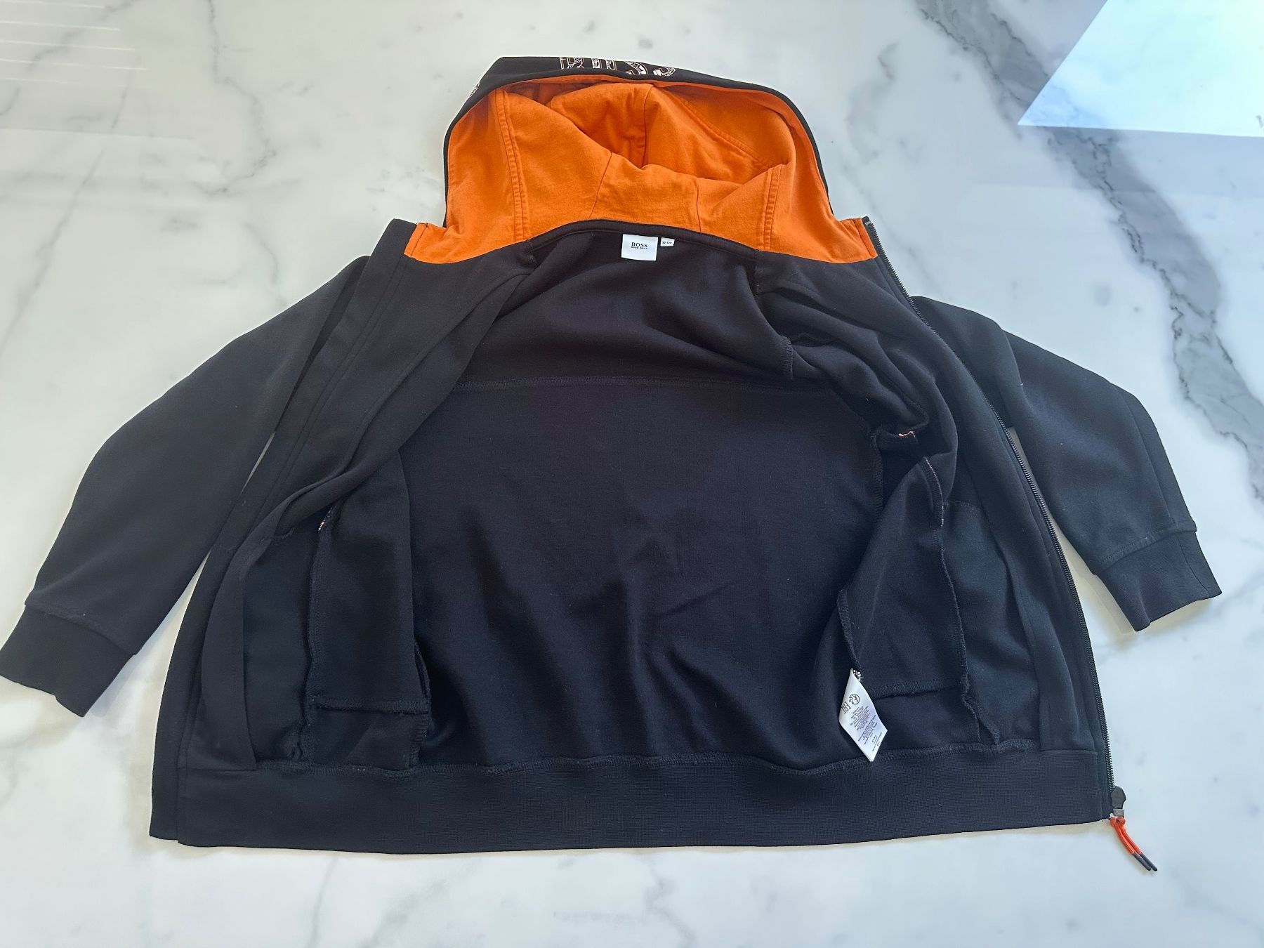 Hugo Boss Maglioni & Felpe: Hugo Boss Zipper Kinder Gr. 138 – Usato da Lausen venduto da Swissart123 2