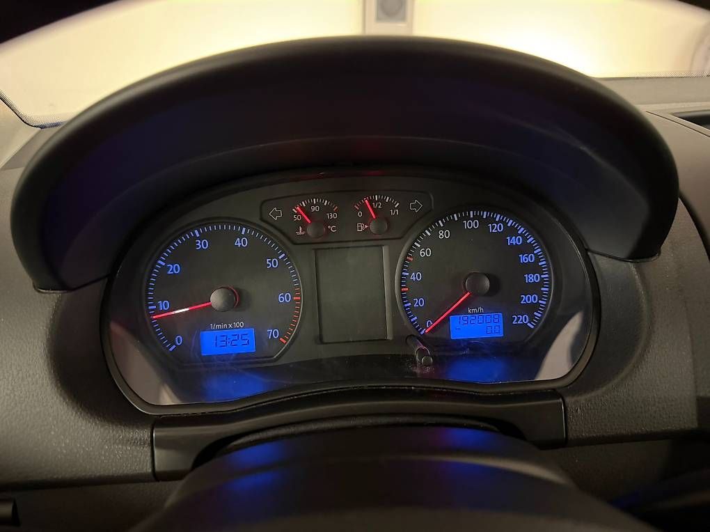 VW Automobili: VW Polo 1.4 Benzin mit Schiebedach – Usato da Oetwil am See venduto da dell620 3
