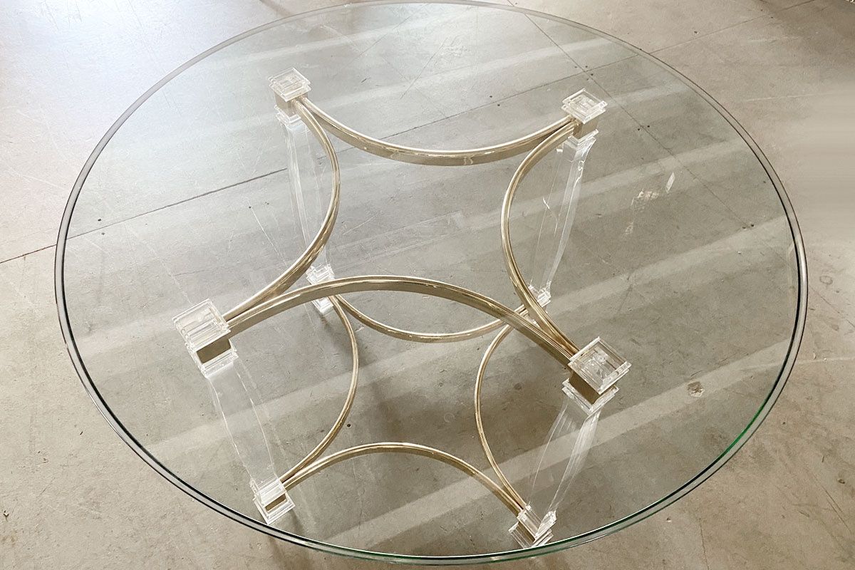 Tavoli: Runder Design Tisch Glasplatte Acrylglas Messing Gestell – Usato da Ballwil venduto da ClassicGallery 2