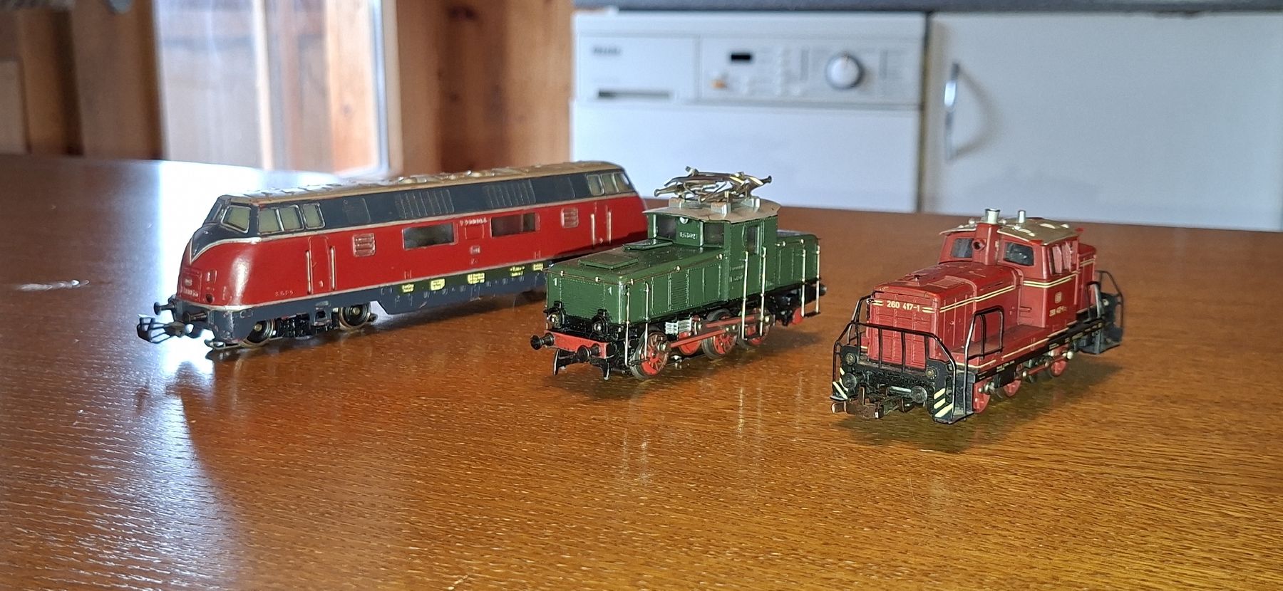 Märklin Modelleisenbahnen: Märklin H0 AC 3 Loks V200, E63, BR 260. Loks Fahren. – Gebraucht aus Pfäffikon ZH von gub_2j76