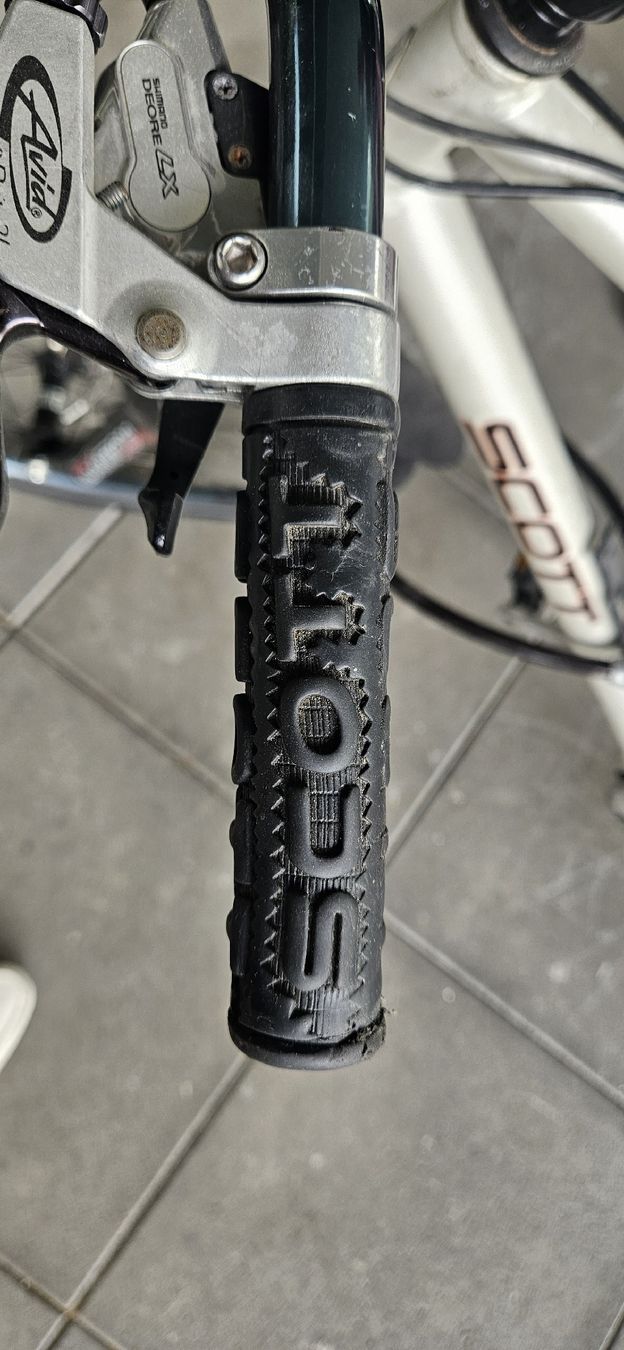 Scott Biciclette: Vélo Scott Solution 26 pouces blanc bon état – Usato da la tour-de-peilz venduto da Hibou82 5