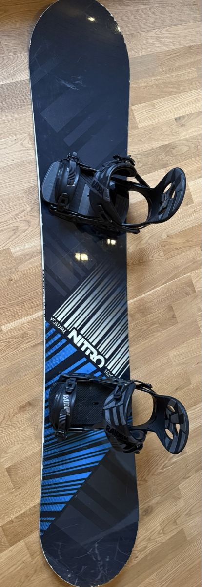 Snowboard Nitro Board: Nitro Snowboard mit Raiden Bindung – Usato da Wettingen venduto da Monica.pallmann