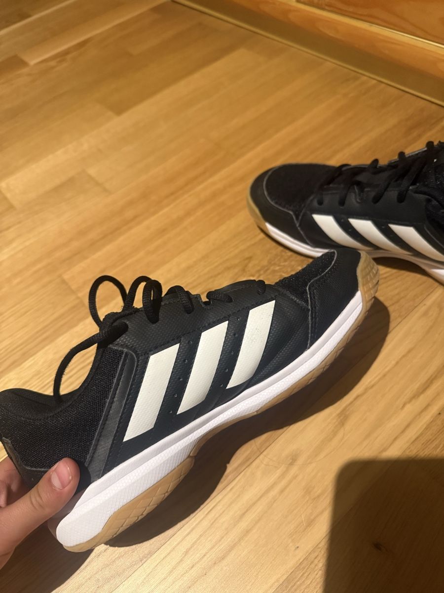 Chaussures hommes: Adidas Schuhe – Neuf (Voir description) à Biel/Bienne par Husseinsheikho