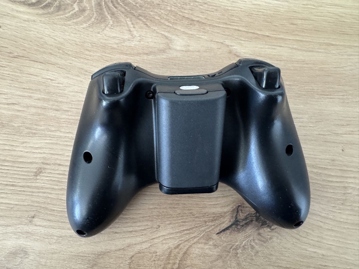Controller: Xbox 360 Controller Halo Edition mit Akku! – Usato da Biberist venduto da etesummer 1