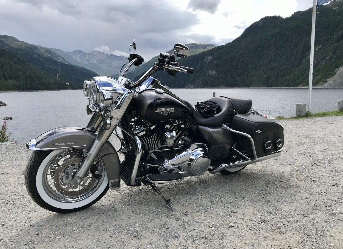 Harley-Davidson Touring: Harley Davidson Roadking Classic Sept 2016 – D'occasion à Siebnen par Aik 6