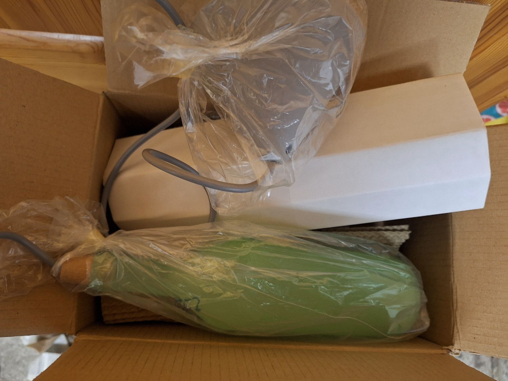 Lampade: 2 Flaschenlampen, grün – Nuovo (secondo la descrizione) da Niederglatt ZH venduto da Moeb-7 3