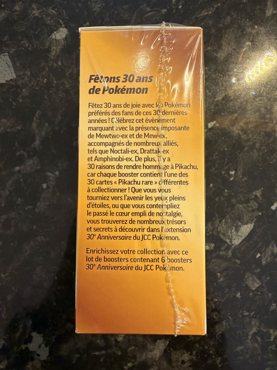 Pokémon Carte collezionabili: Bundle 30e anniversaire Pokémon scellé – Nuovo e nell'imballaggio originale da Le Lignon venduto da nic_6bk7 3