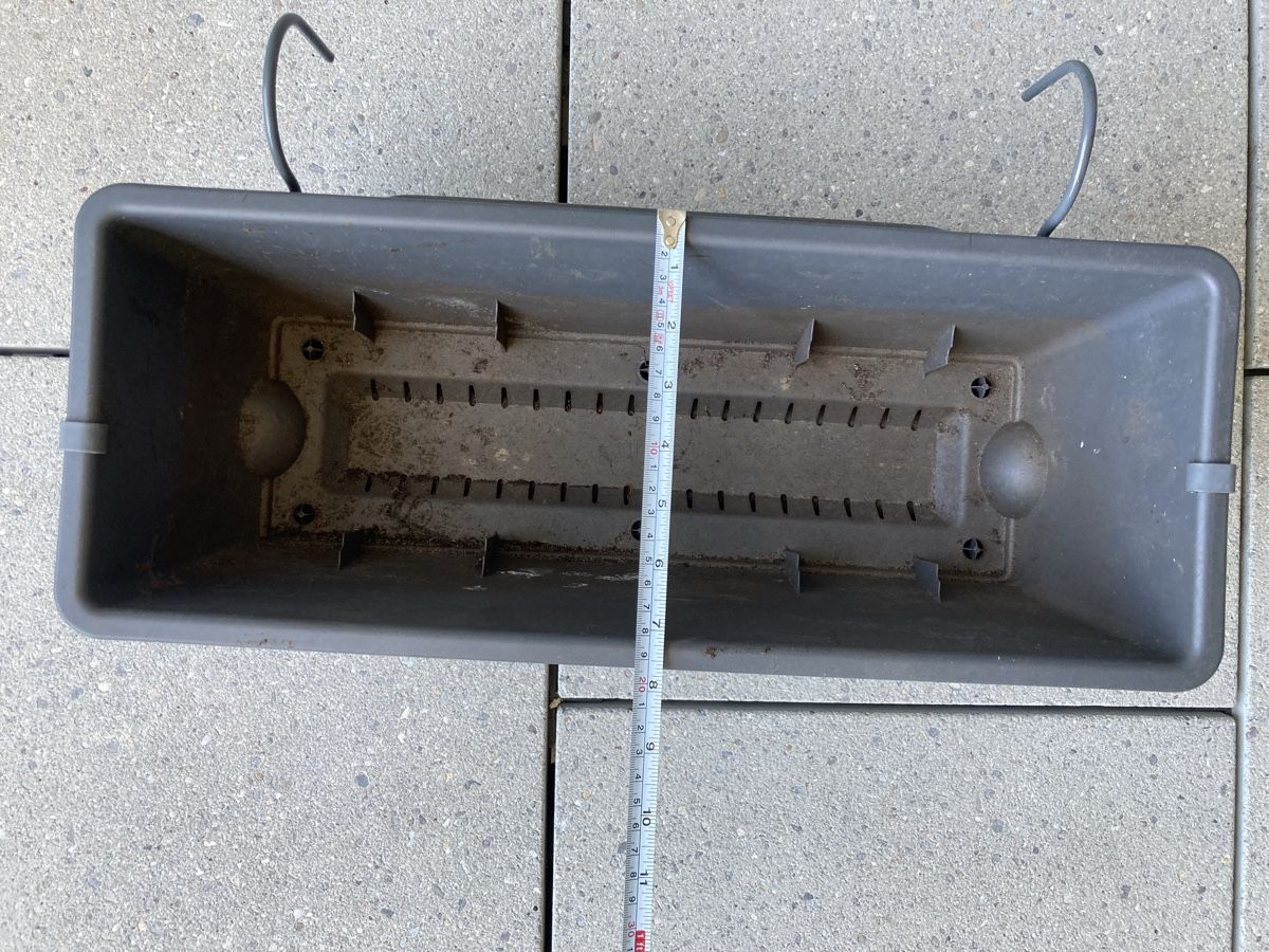 Vasi per fiori: Elho Balkonkasten mit Wasserreservoir, anthrazit – Usato da Zürich venduto da eic_cd8v 3